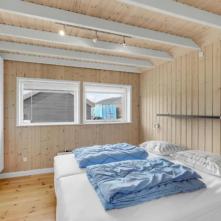Beautiful Home In Rudkobing With Sauna بيت للعطل