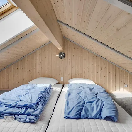 Beautiful Home In Rudkobing With Sauna بيت للعطل