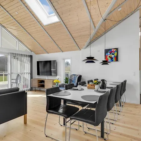 Beautiful Home In Rudkobing With Sauna بيت للعطل *